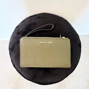 Michael Kors Wristlet